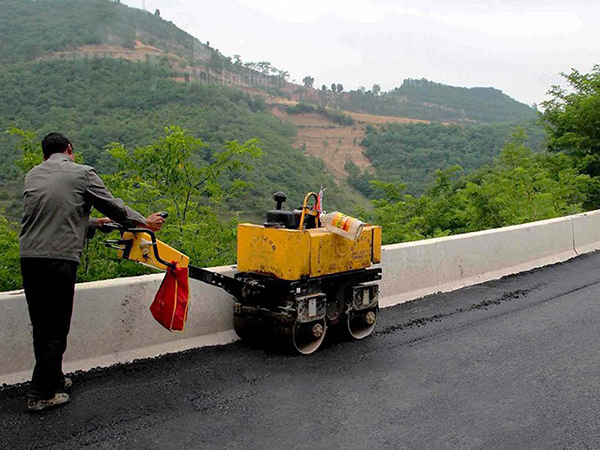 �ַ�˫����ѹ·��ʩ��